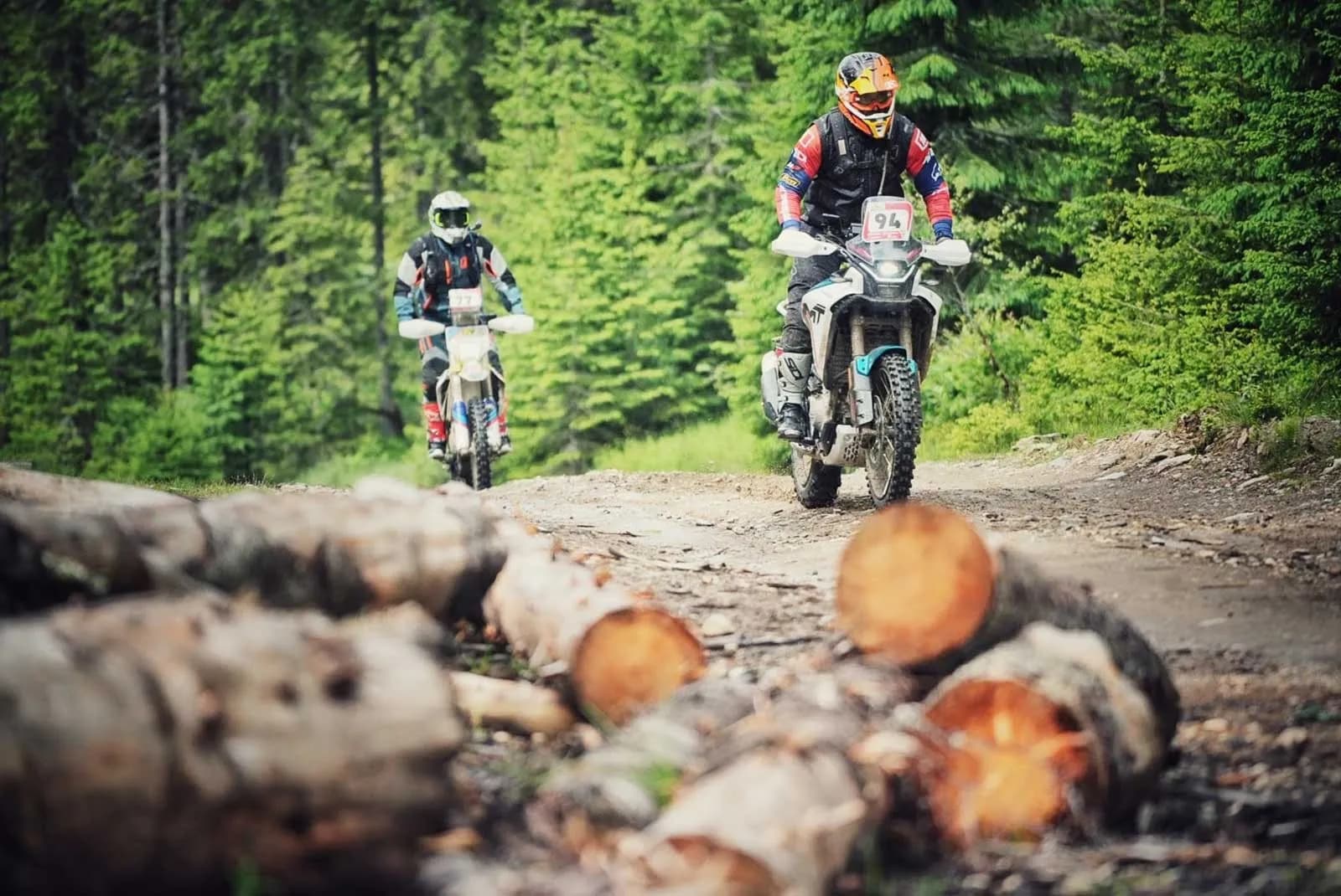 2025 Husqvarna Enduro Lineup - 2 timpi