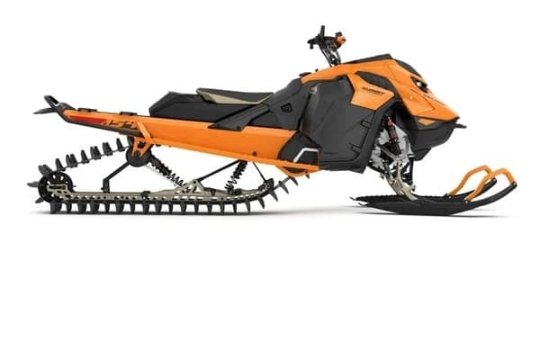 2027 Ski-Doo Summit Expert: precizie si putere pentru teren tehnic