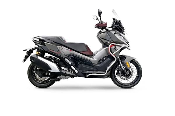 VOGE SR450X: Scuter versatil pentru oras si off-road usor